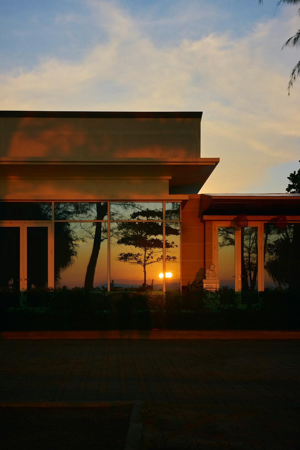 Lakeview Residence