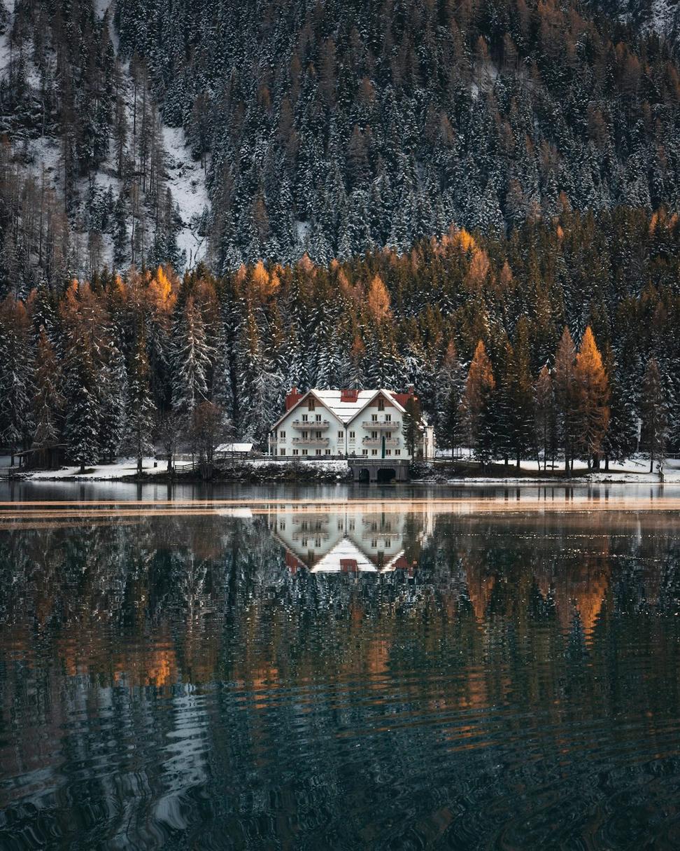 Lakeview Residence